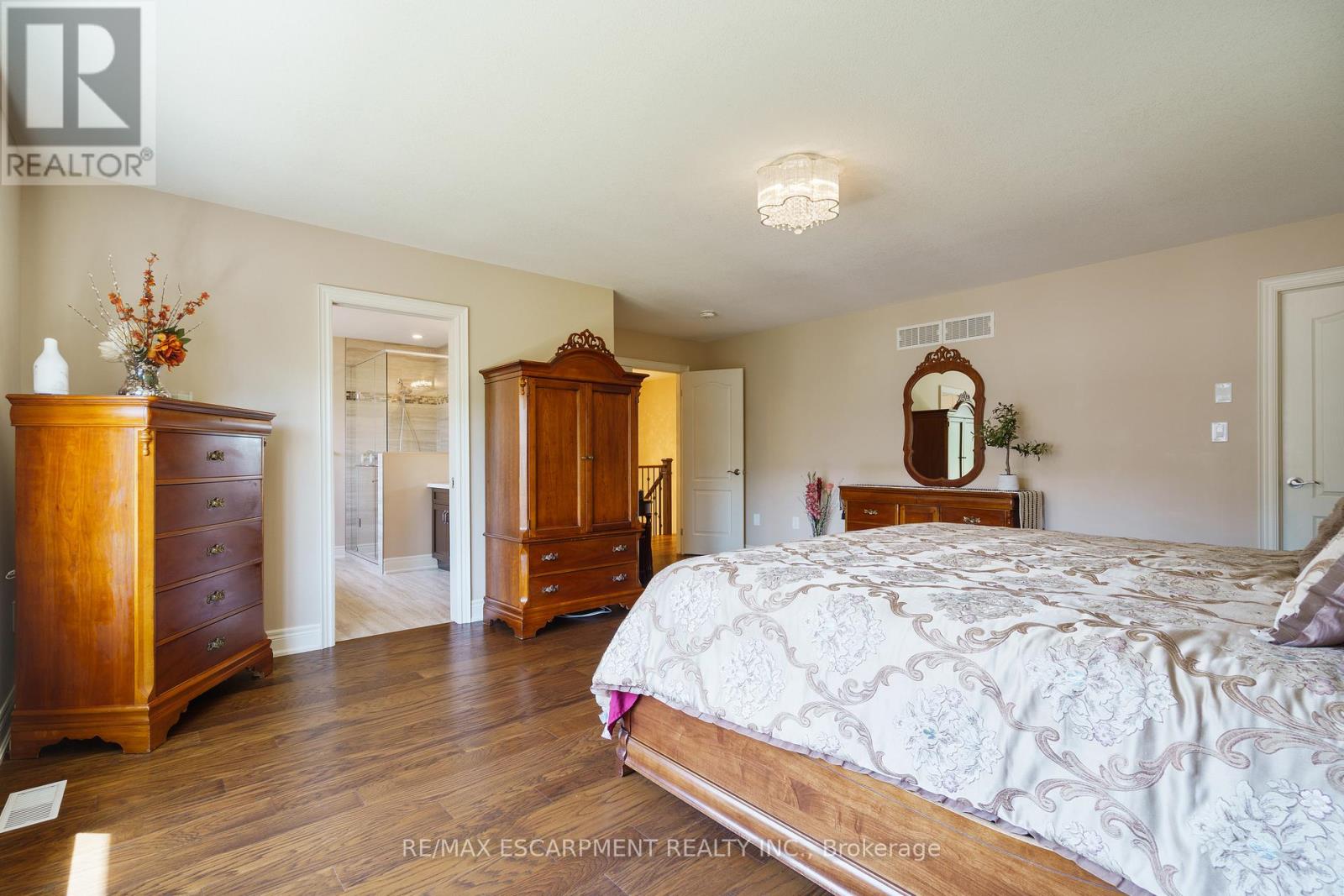 8952 Black Forest Crescent, Niagara Falls (Forestview), Ontario  L2H 0M8 - Photo 19 - X12676542