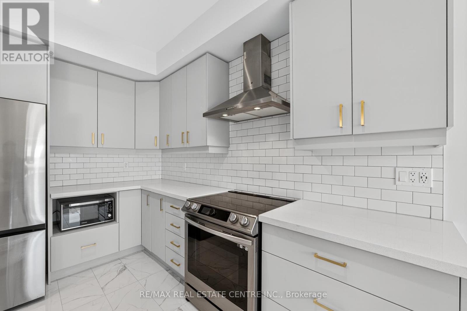 47 Bensley Lane, Hamilton, Ontario  L9C 0E7 - Photo 12 - X12676582