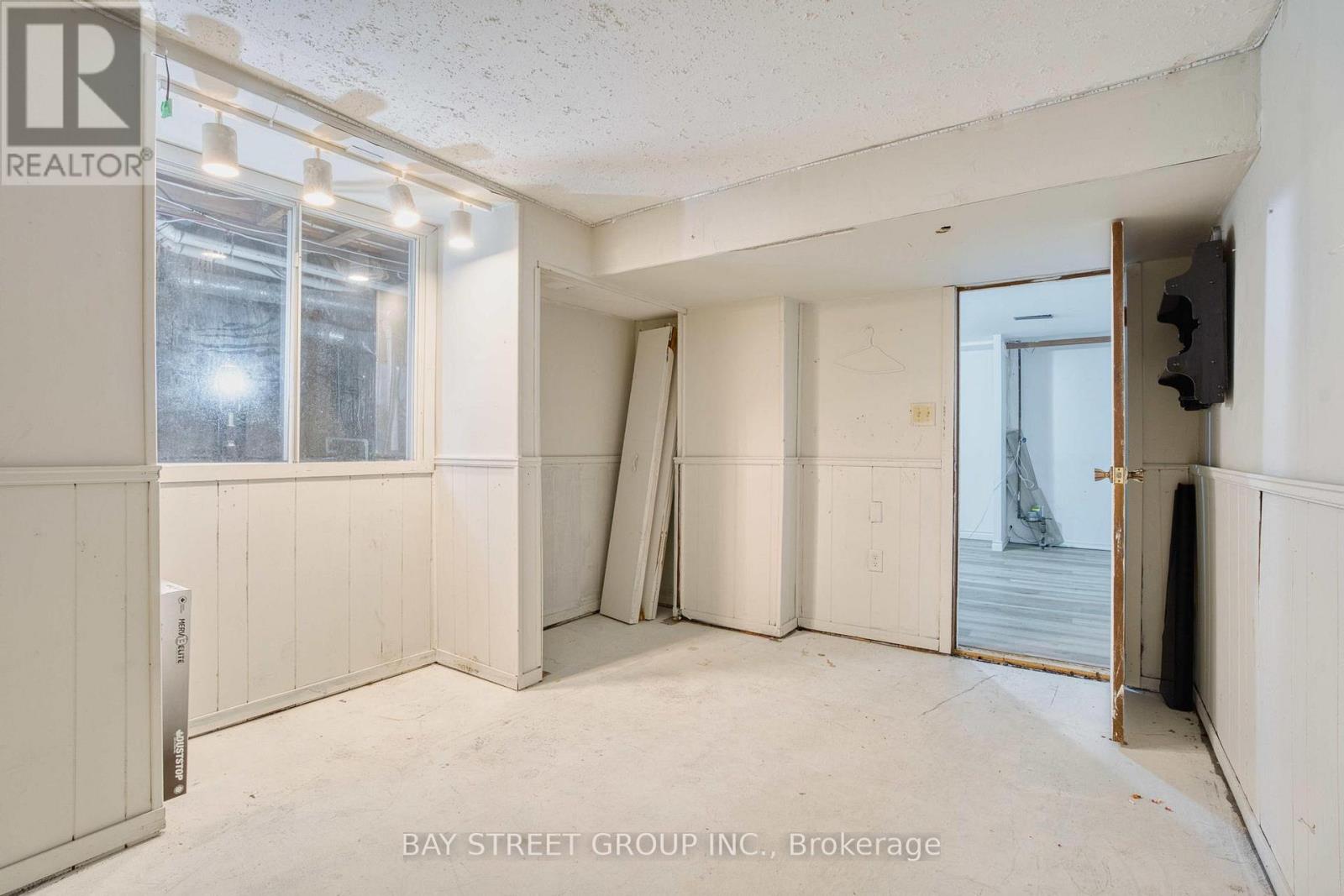 1 Ranchwood Crescent, London North (North F), Ontario  N5G 3A2 - Photo 28 - X12676612