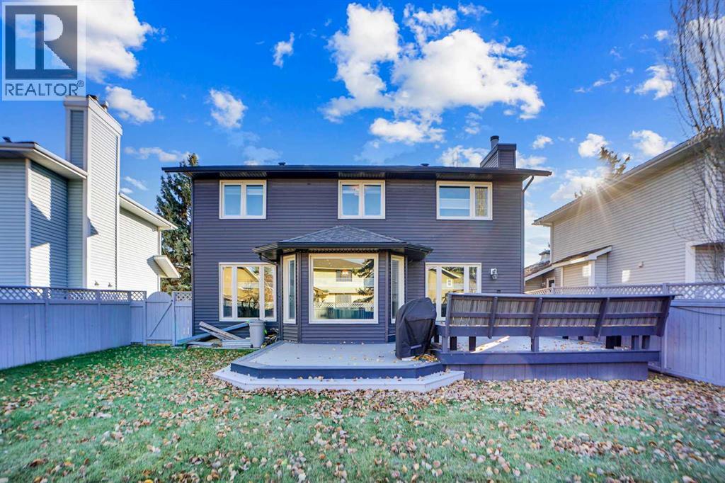 33 Douglasbank Rise Se, Calgary, Alberta  T2Z 2C5 - Photo 3 - A2270517