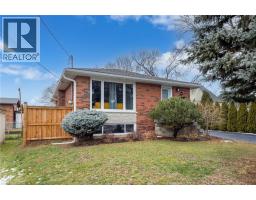 27 BLENHEIM Drive, Stoney Creek, Ontario