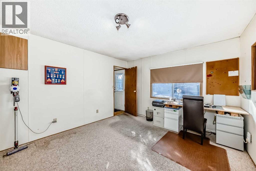 3227 Burroughs Manor Ne, Calgary, Alberta  T1Y 6K1 - Photo 16 - A2272729