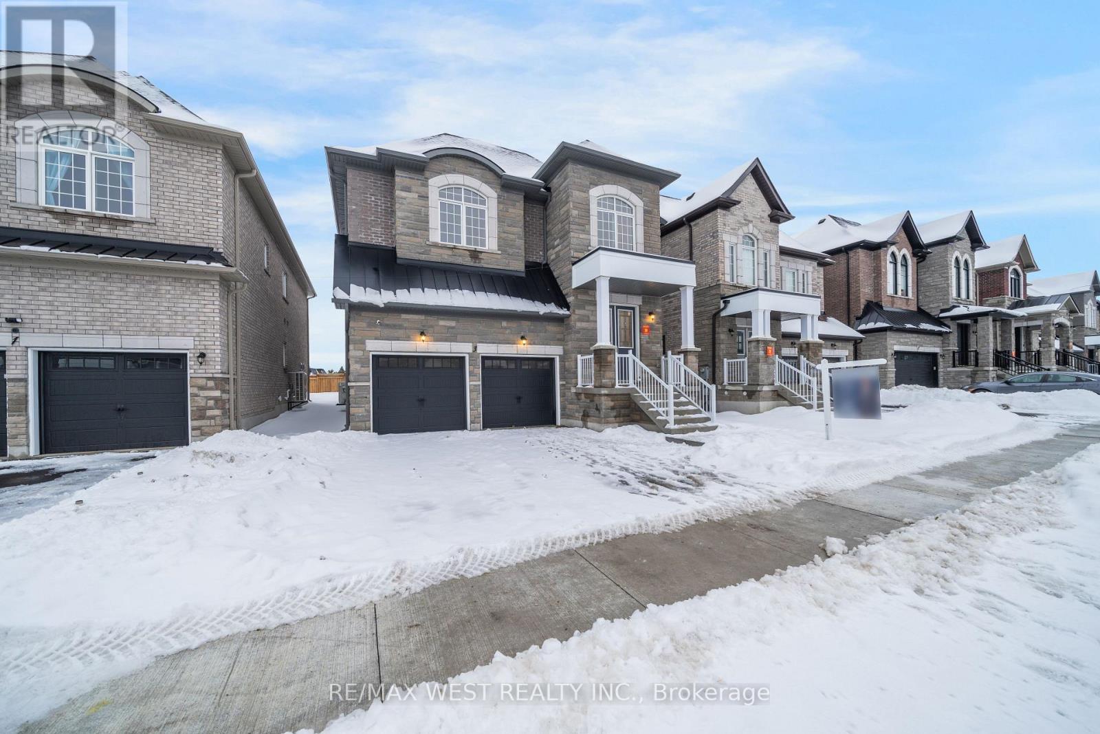 3 Speciosa Street, Richmond Hill, Ontario  L4E 2Y5 - Photo 2 - N12676574