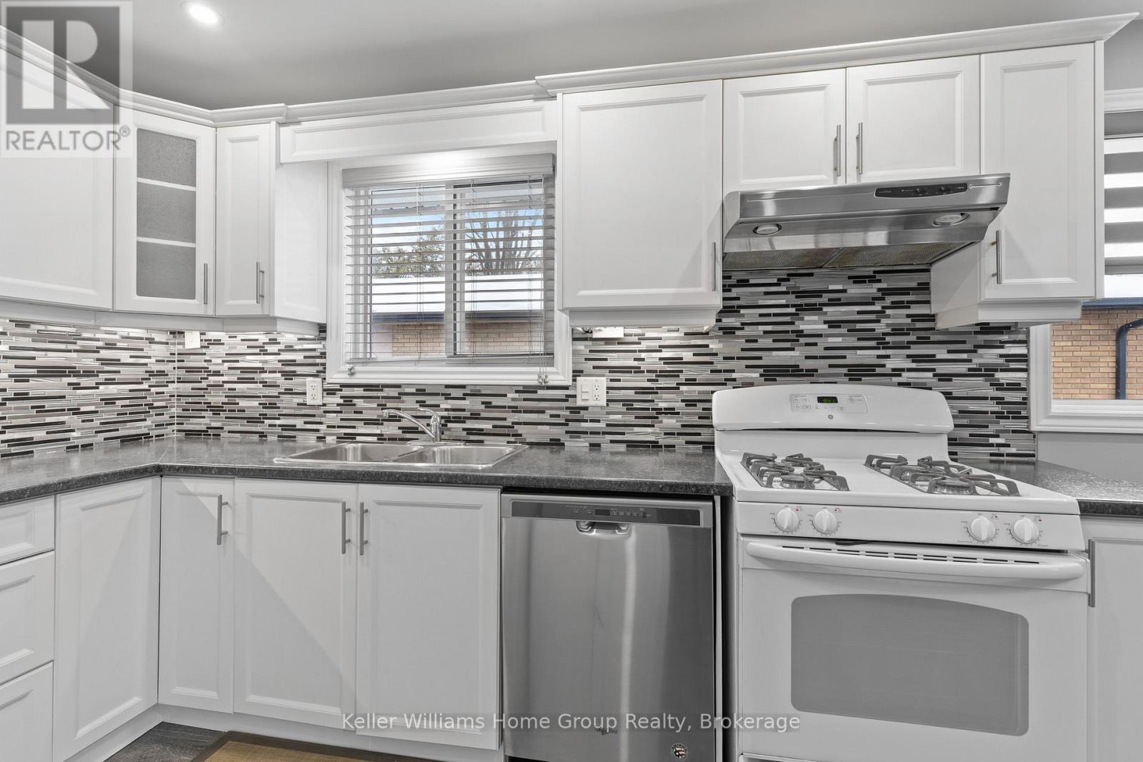 132 June Street, Hamilton, Ontario  L9A 2R9 - Photo 17 - X12676830