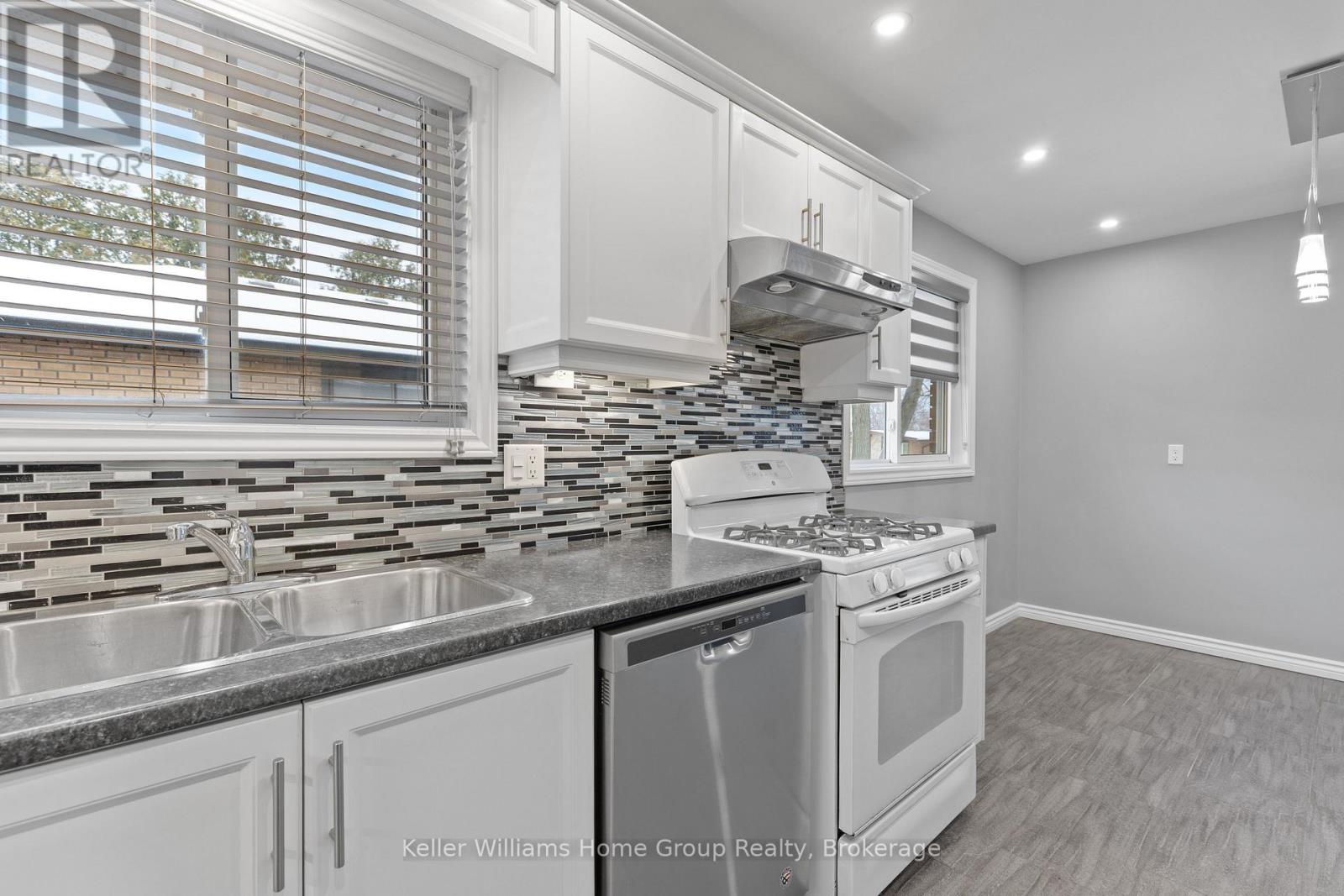 132 June Street, Hamilton, Ontario  L9A 2R9 - Photo 18 - X12676830