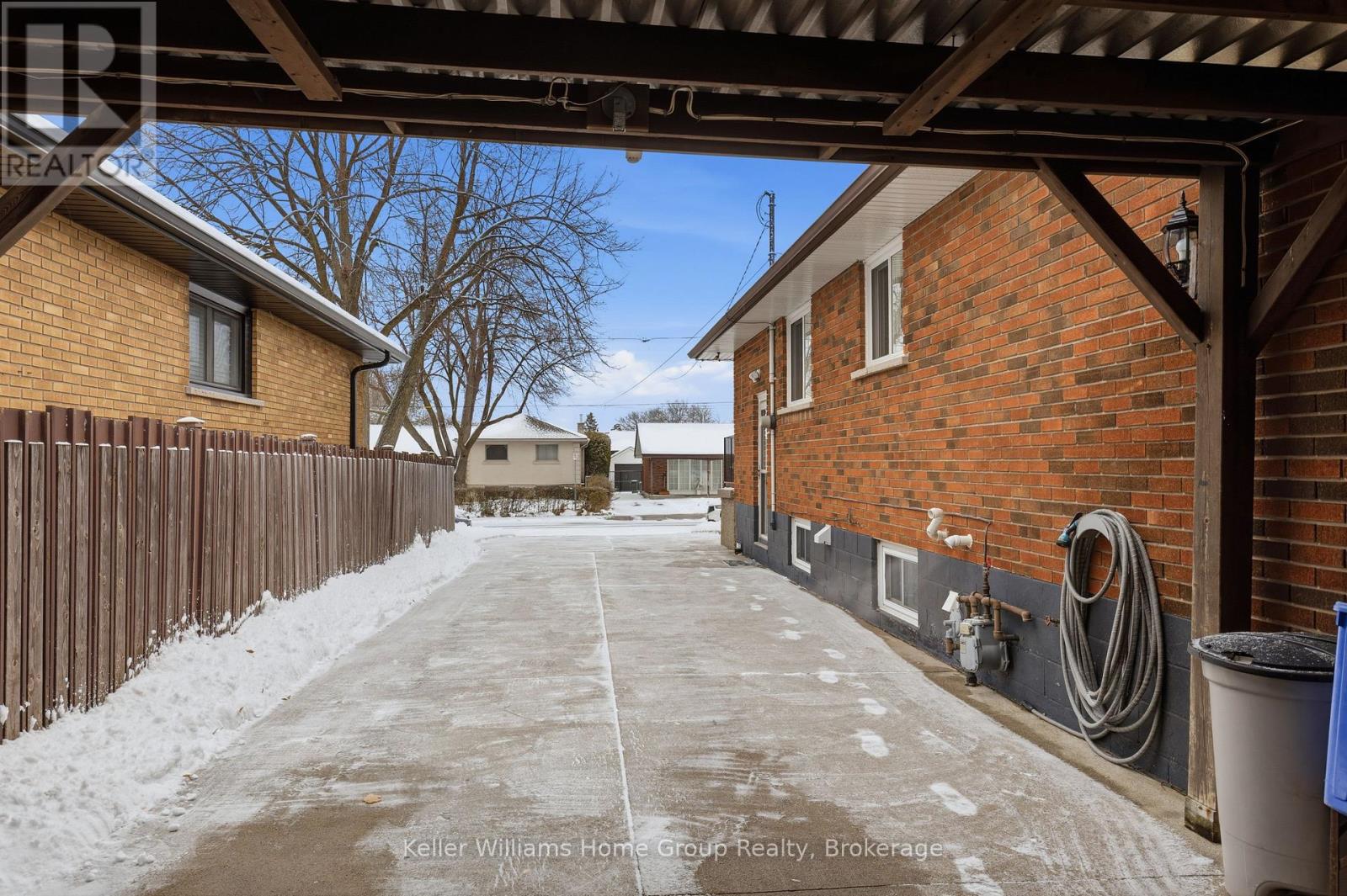 132 June Street, Hamilton, Ontario  L9A 2R9 - Photo 37 - X12676830