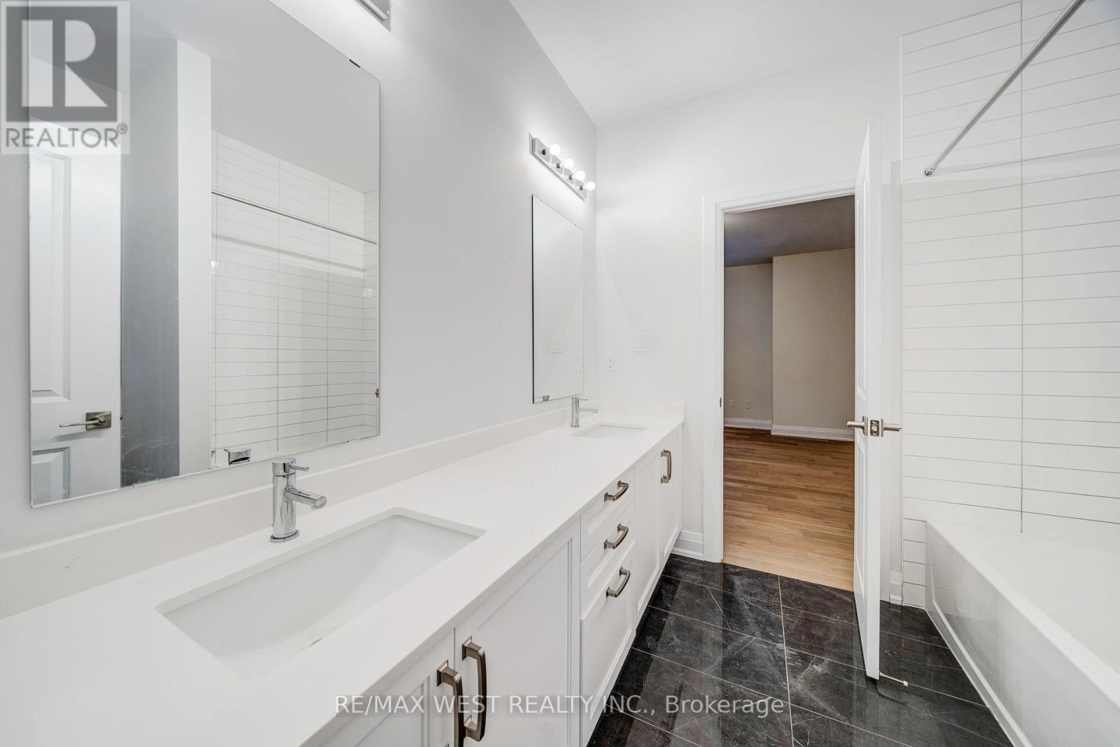 3 Speciosa Street, Richmond Hill, Ontario  L4E 2Y5 - Photo 34 - N12676574