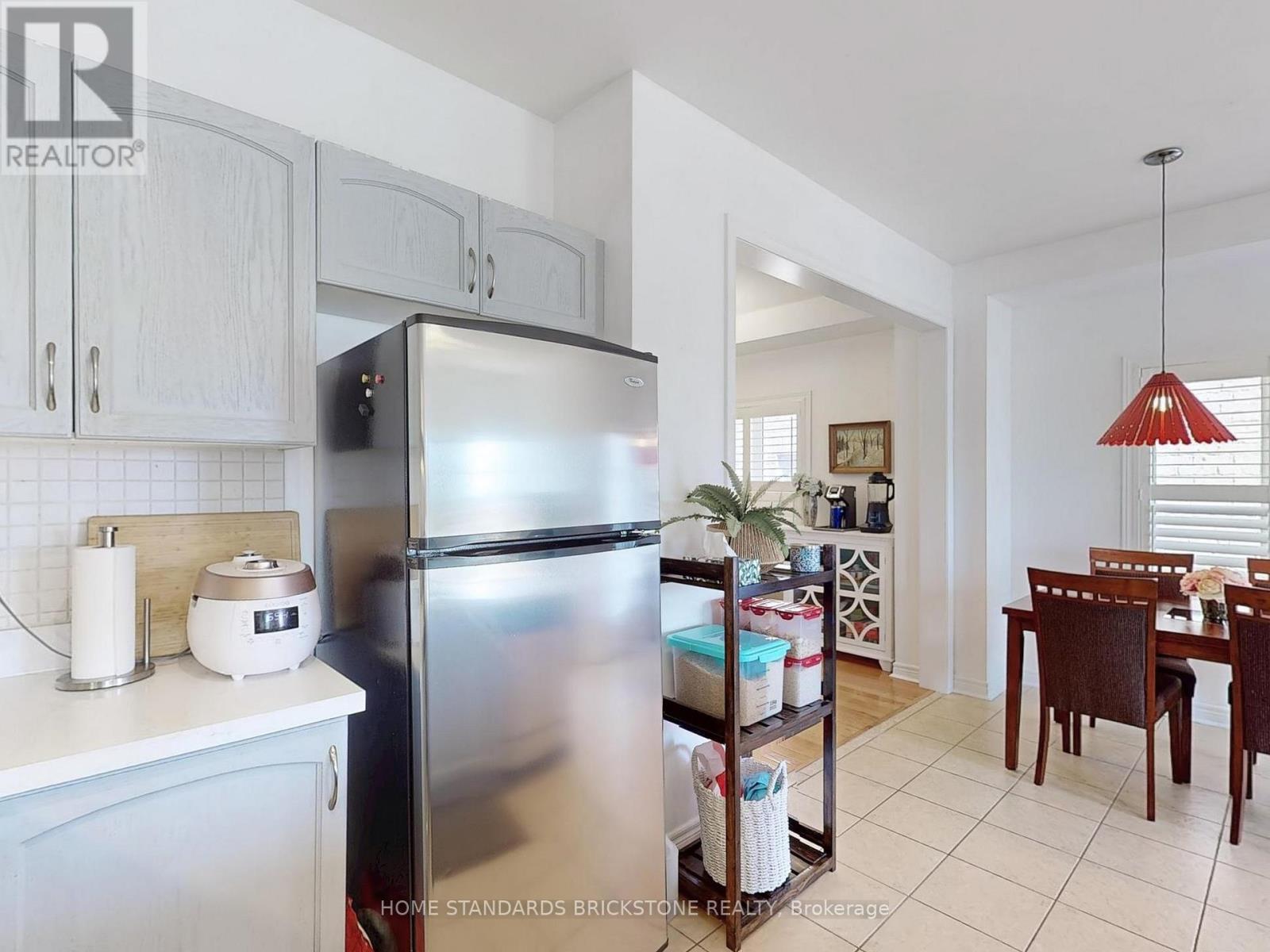 50 Versailles Crescent, Brampton, Ontario  L6P 3J9 - Photo 17 - W12473576