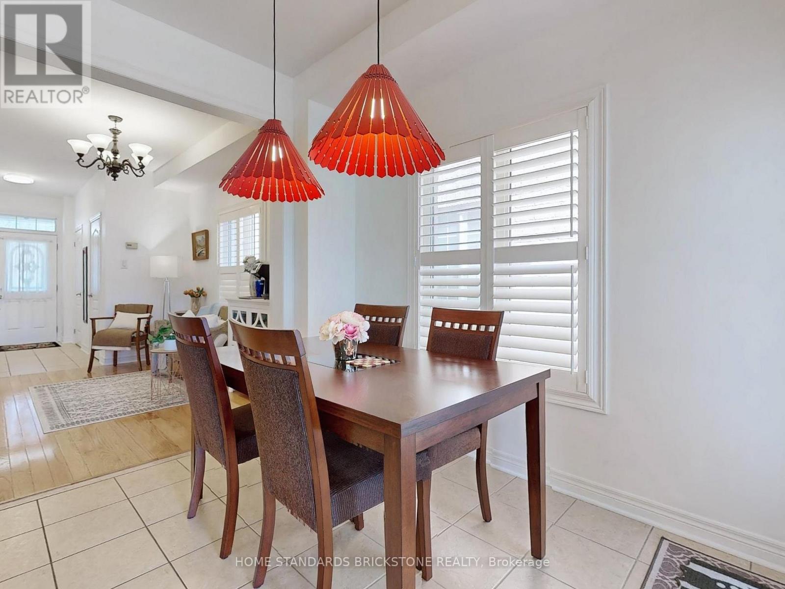 50 Versailles Crescent, Brampton, Ontario  L6P 3J9 - Photo 18 - W12473576