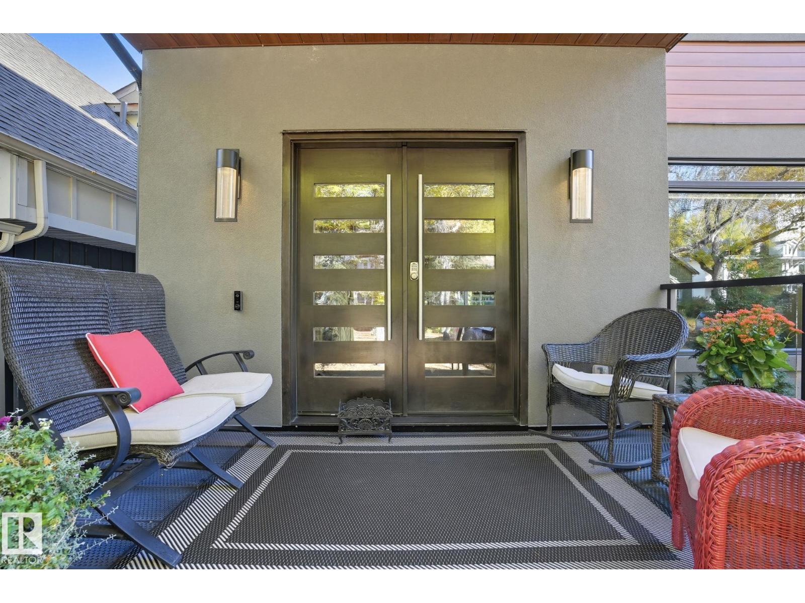 11121 81 Av Nw, Edmonton, Alberta  T6G 0S6 - Photo 3 - E4461680