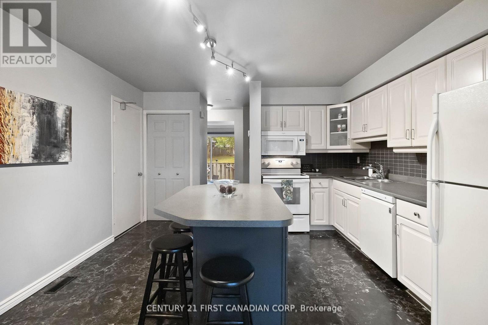 85 - 120 Centre Street, London South, Ontario  N6J 4X4 - Photo 6 - X12676782