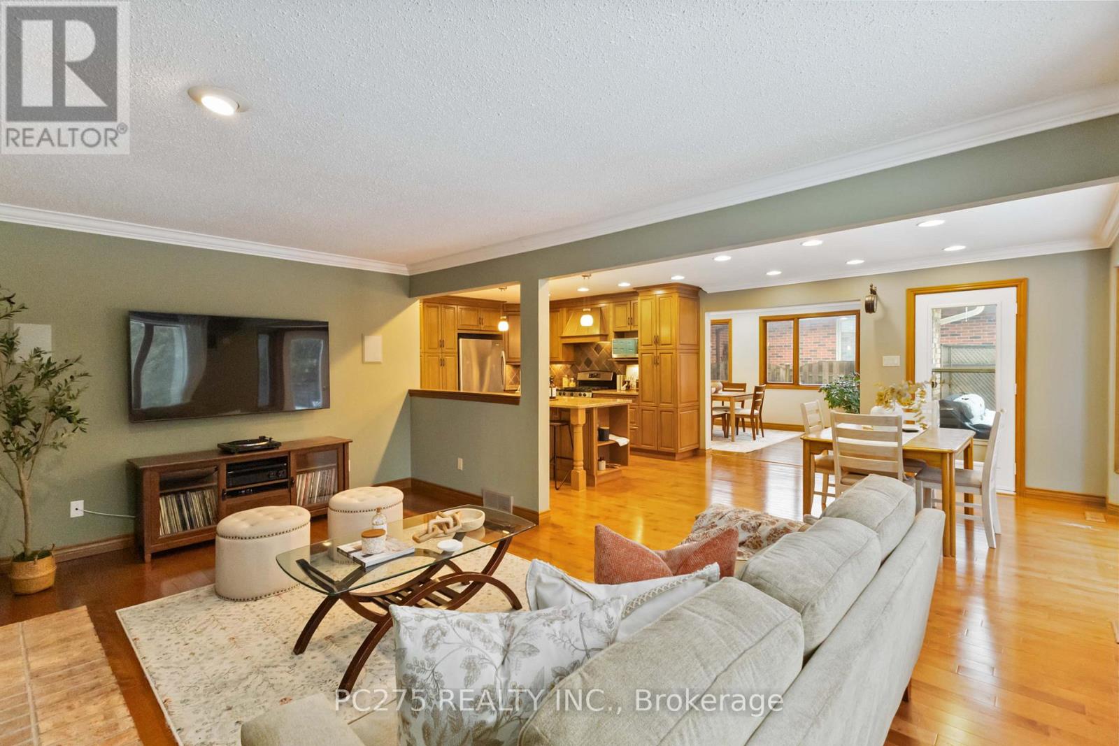 51 Mountainview Crescent, London South, Ontario  N6J 4M7 - Photo 12 - X12676812