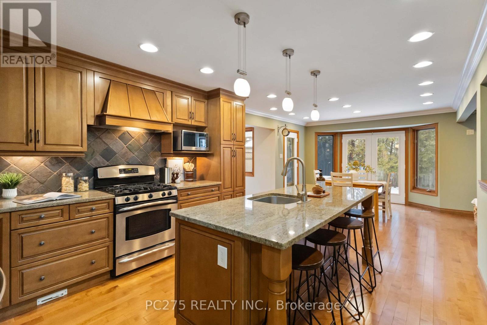 51 Mountainview Crescent, London South, Ontario  N6J 4M7 - Photo 23 - X12676812