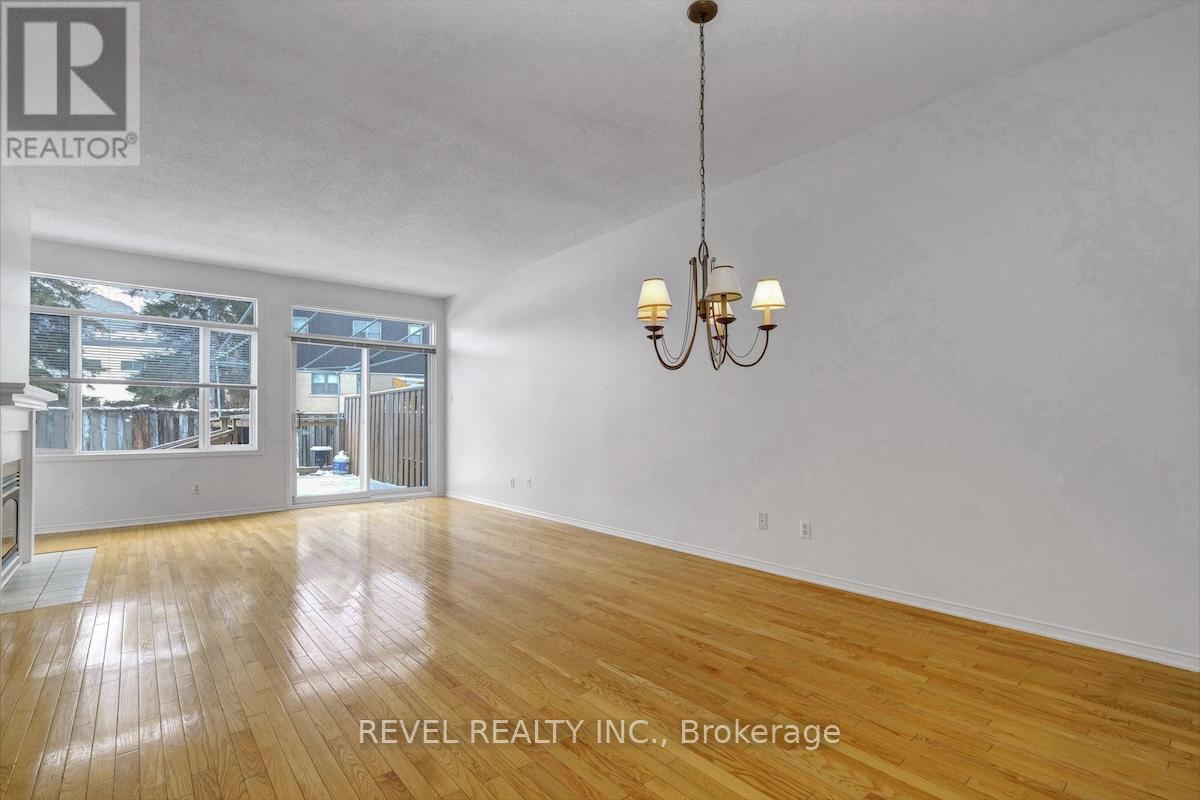 9 - 1240 Kilborn Place, Ottawa, Ontario  K1H 1B4 - Photo 7 - X12676746