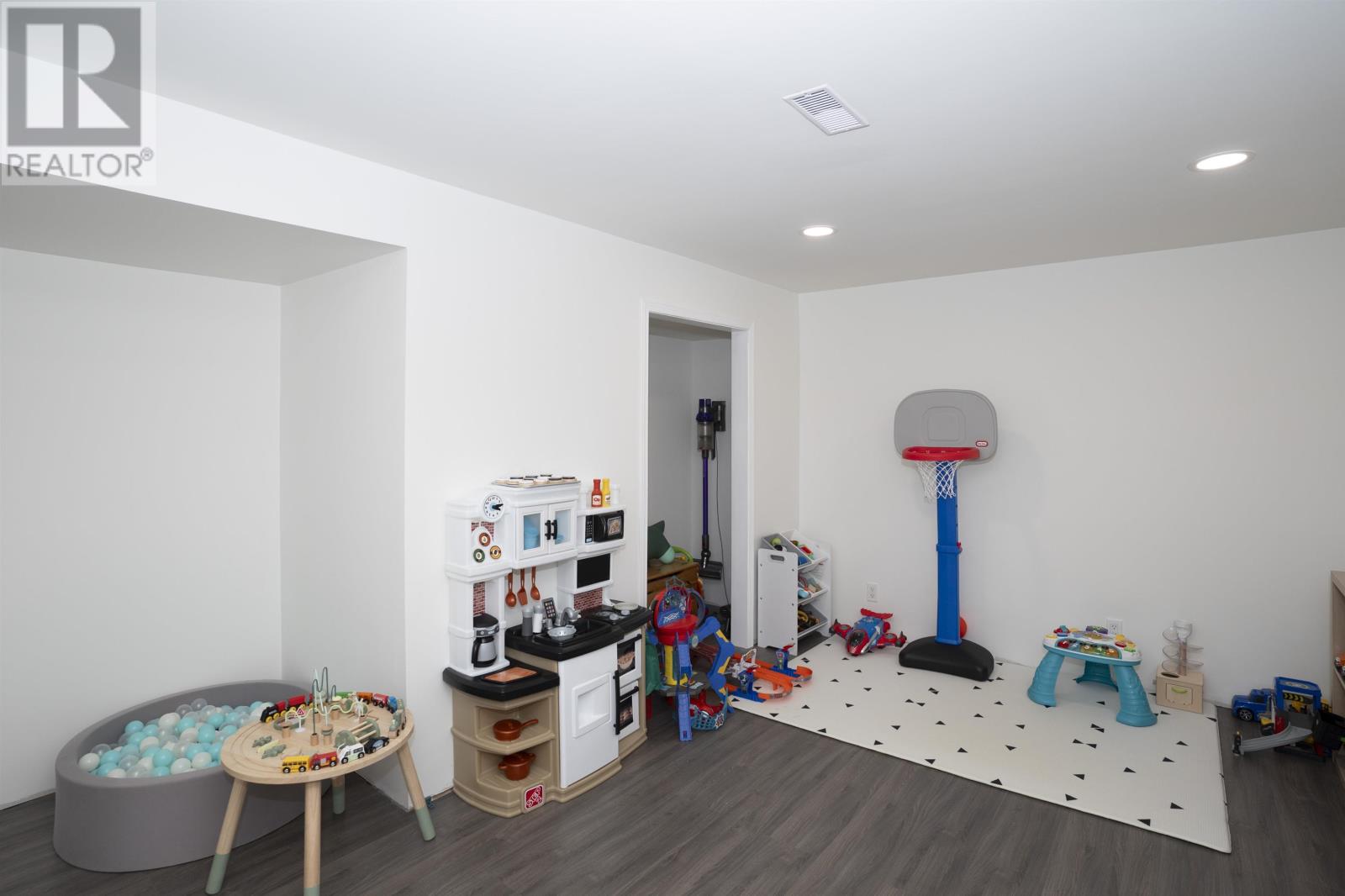 582 Dalhousie Dr, Thunder Bay, Ontario  P7C 5P8 - Photo 21 - TB2600026