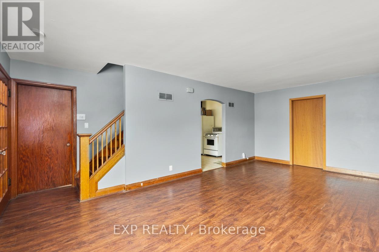 5692 North Street, Niagara Falls, Ontario  L2G 1J5 - Photo 8 - X12676728