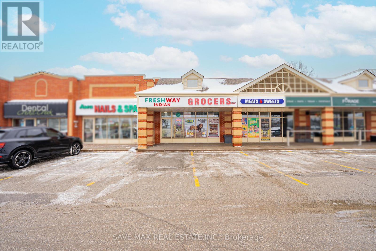 J&k - 163 First Street, Orangeville, Ontario  L9W 2E7 - Photo 2 - W12675642