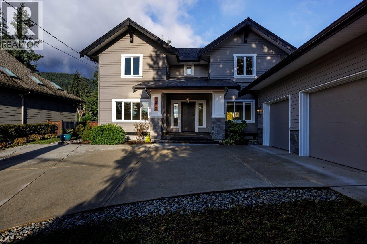 1510 Dovercourt Road, North Vancouver, British Columbia  V7K 1K5 - Photo 3 - R3077357