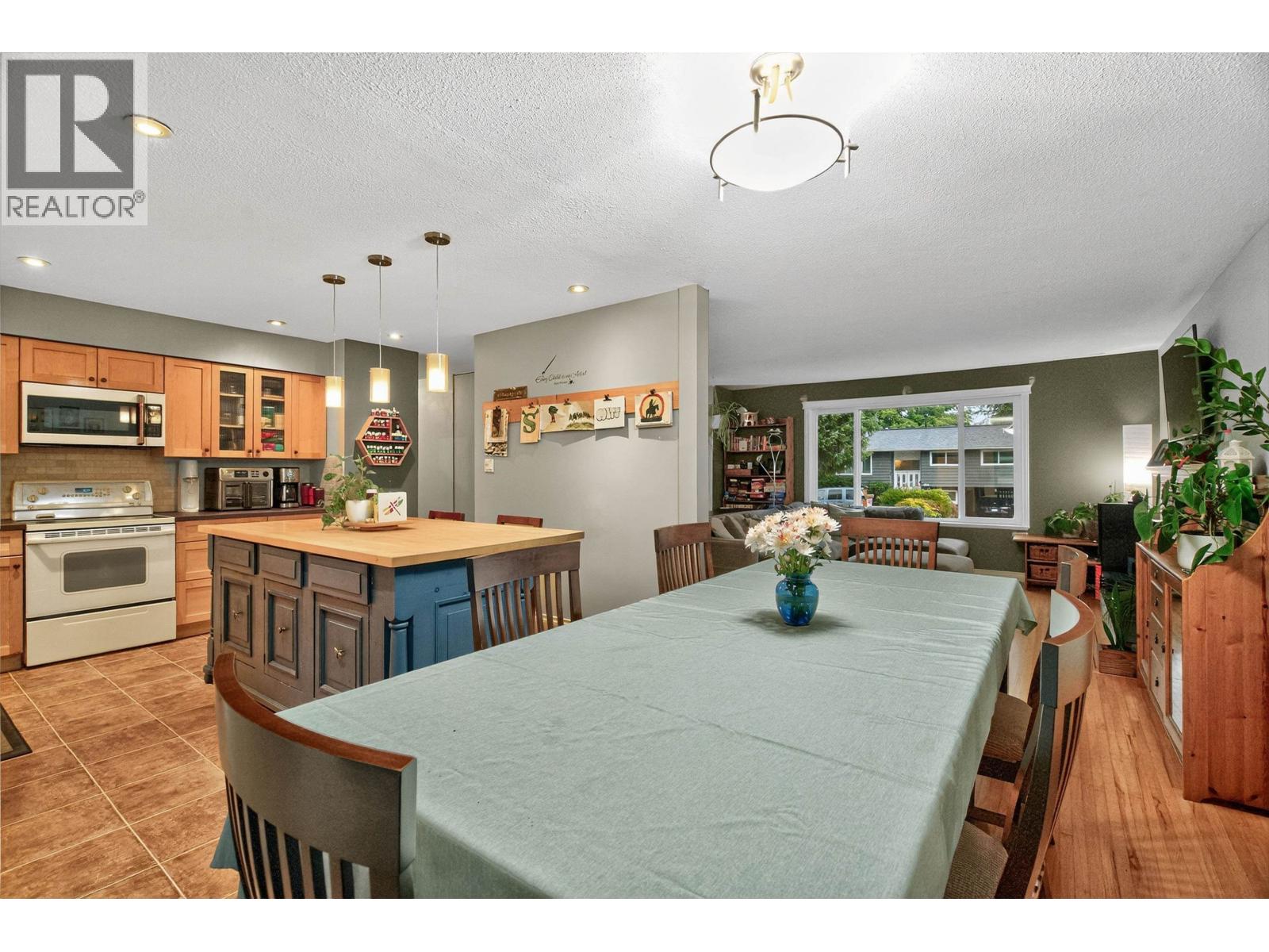 1252 Ellis Drive, Port Coquitlam, British Columbia  V3B 1G8 - Photo 12 - R3077367