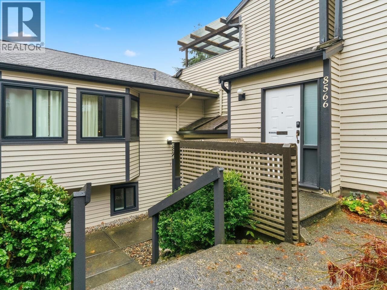 8574 Flowering Place, Burnaby, British Columbia  V5A 4B4 - Photo 17 - R3068519