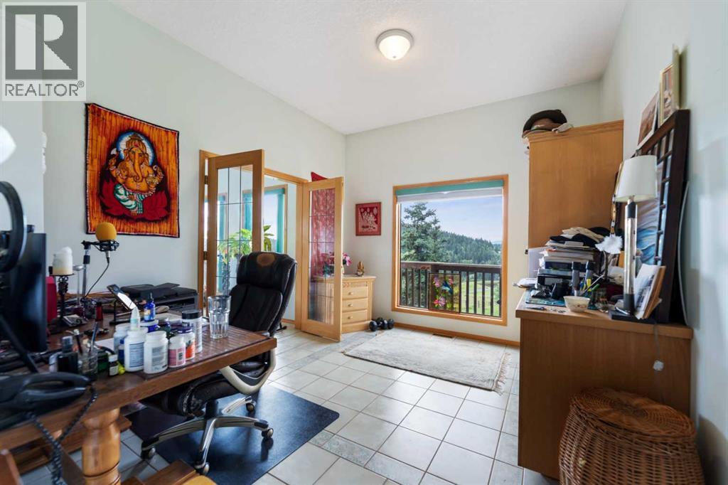 11 Black Bear Lane, Rural Foothills County, Alberta  T0L 0K0 - Photo 18 - A2251872