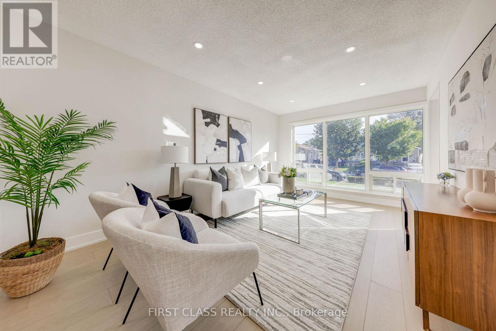 Main - 214 Linden Avenue, Toronto, Ontario  M1K 3H8 - Photo 3 - E12676748