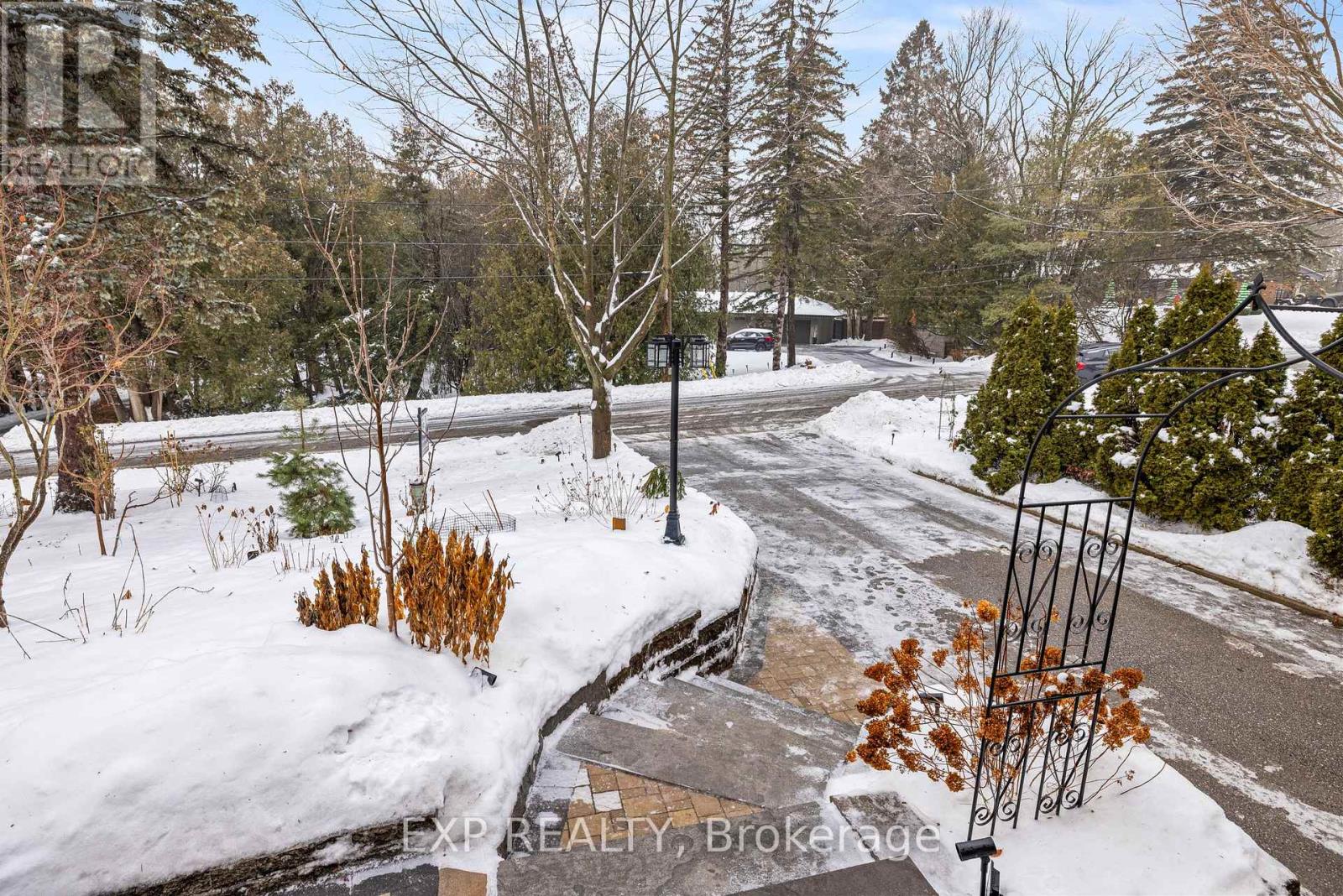 230 Glenwood Crescent, Oshawa, Ontario  L1G 3B1 - Photo 5 - E12676756