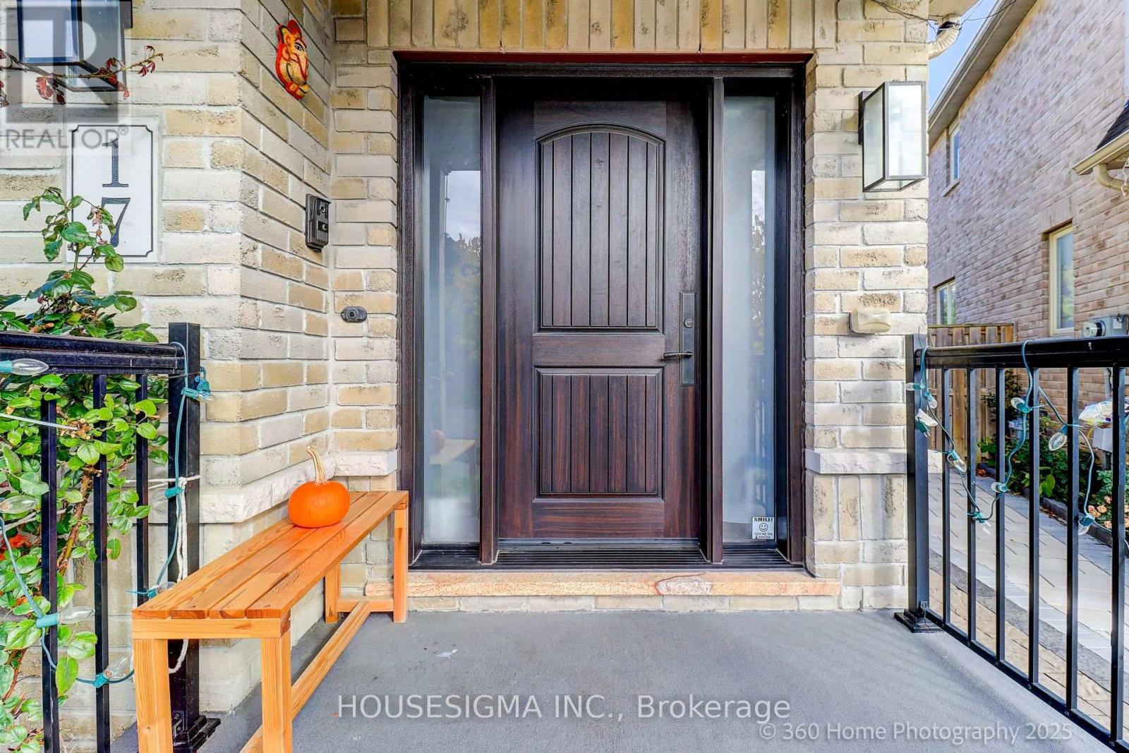 17 Mchugh Road, Ajax, Ontario  L1Z 0M8 - Photo 3 - E12676786