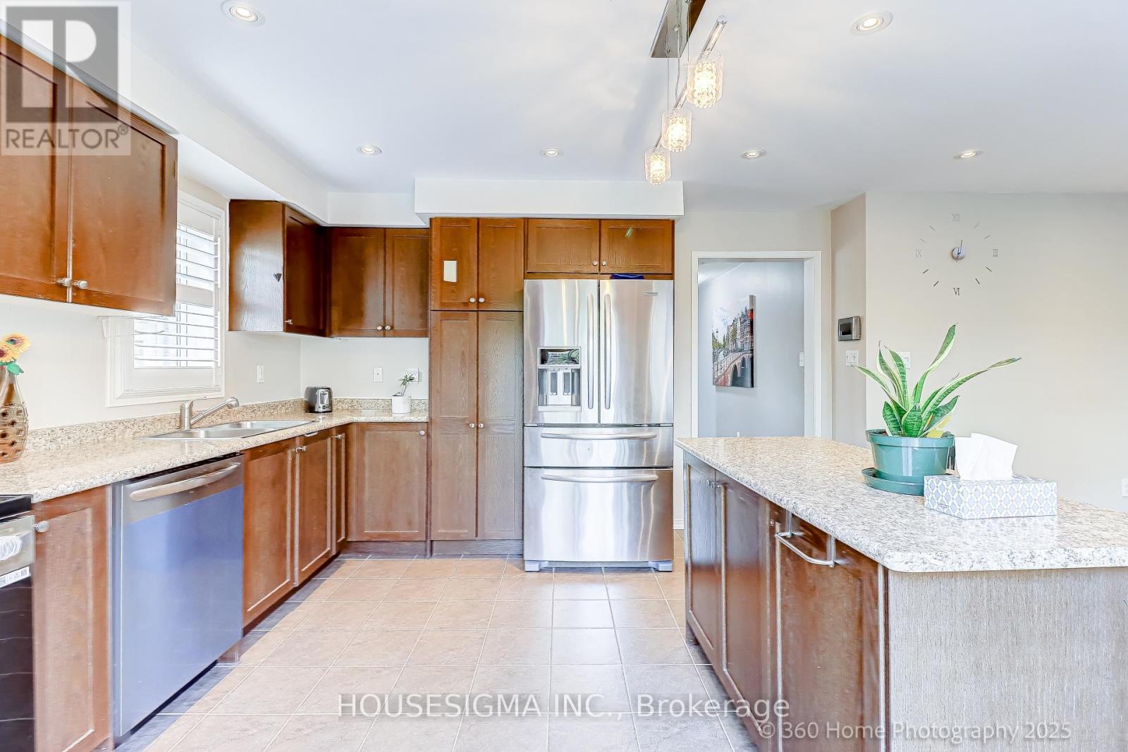 17 Mchugh Road, Ajax, Ontario  L1Z 0M8 - Photo 9 - E12676786