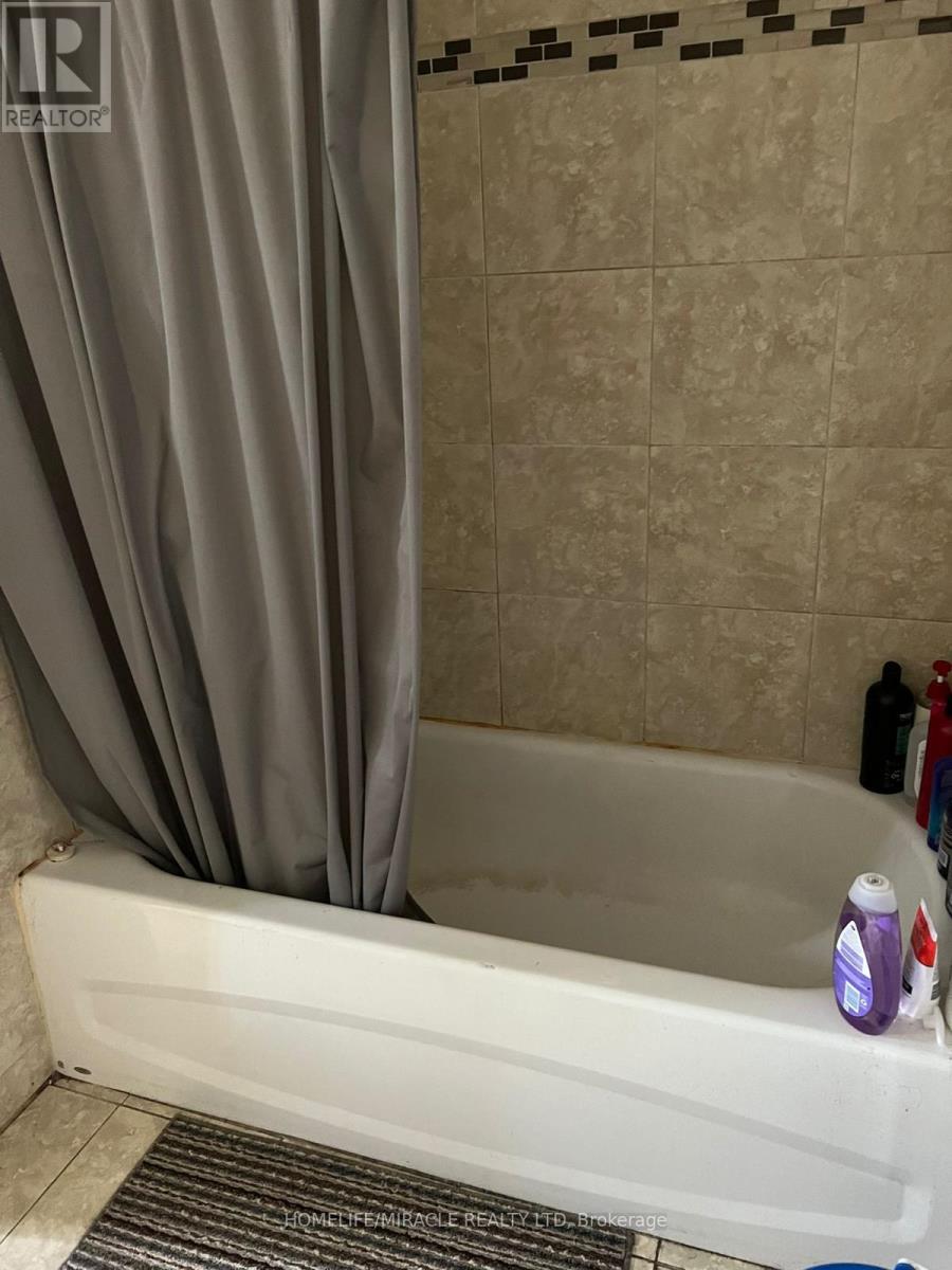 Unit 2 - 18 Ormerod Street, Toronto, Ontario  M1B 2Y2 - Photo 15 - E12676836