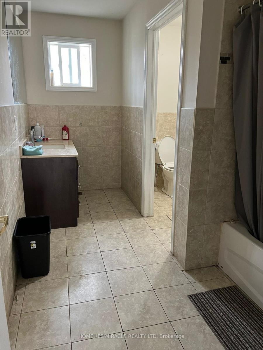 Unit 2 - 18 Ormerod Street, Toronto, Ontario  M1B 2Y2 - Photo 16 - E12676836