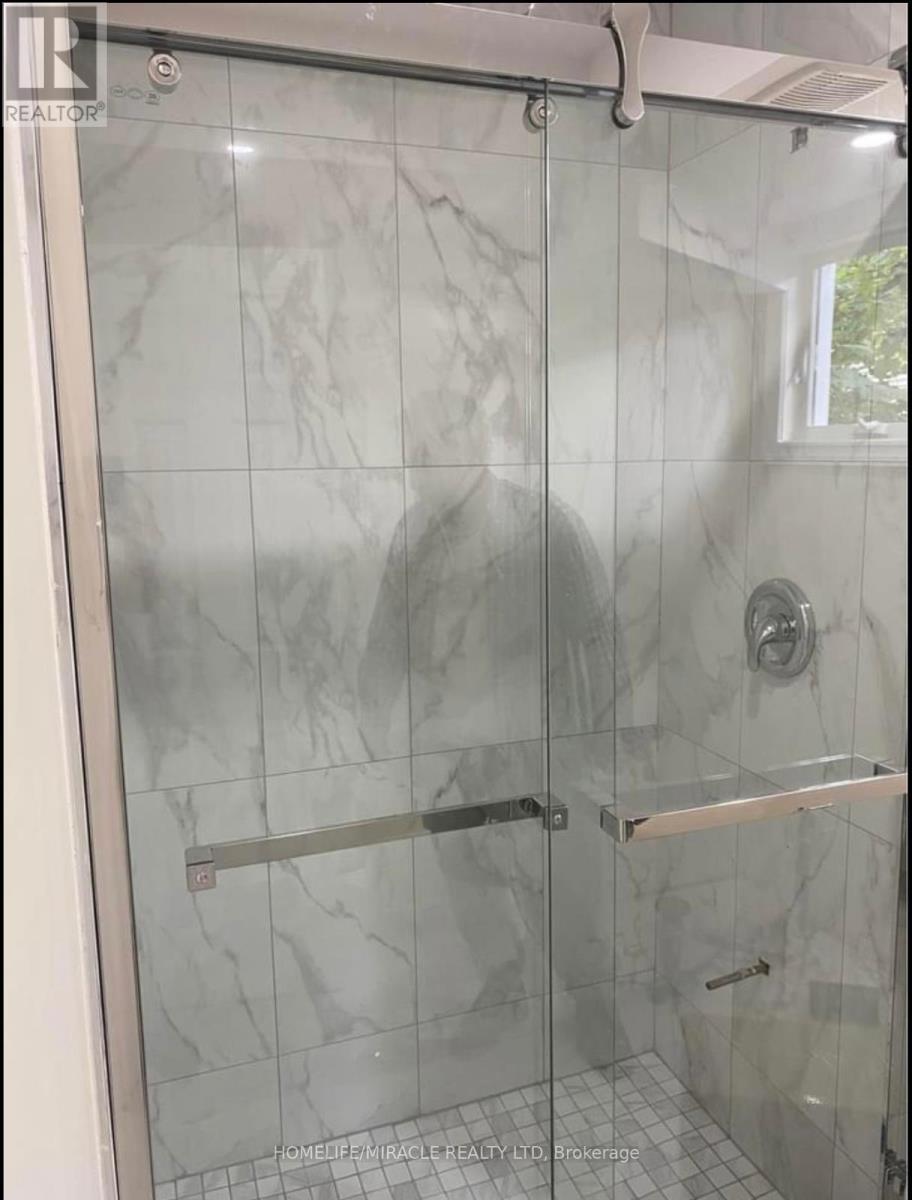 Unit 2 - 18 Ormerod Street, Toronto, Ontario  M1B 2Y2 - Photo 17 - E12676836