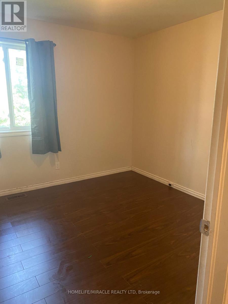 Unit 2 - 18 Ormerod Street, Toronto, Ontario  M1B 2Y2 - Photo 2 - E12676836