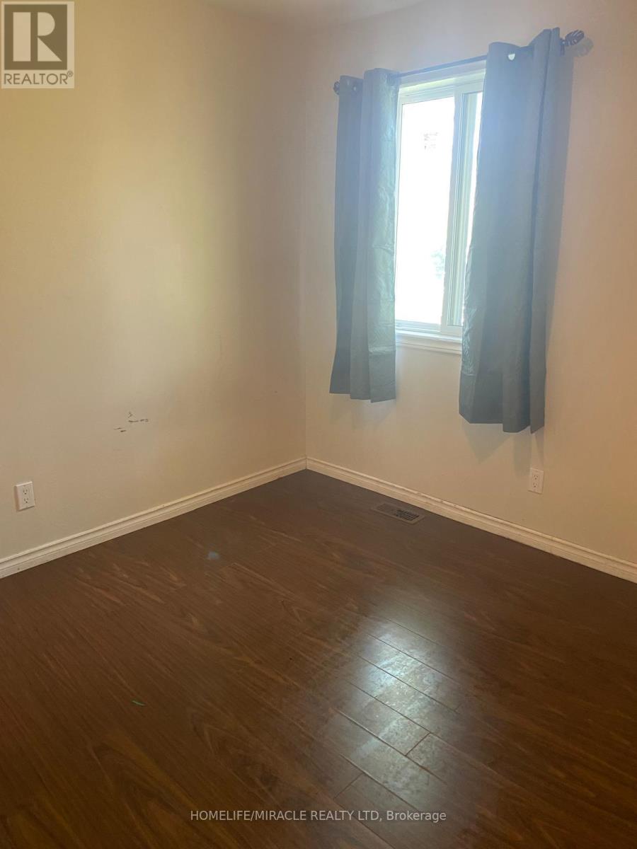 Unit 2 - 18 Ormerod Street, Toronto, Ontario  M1B 2Y2 - Photo 3 - E12676836