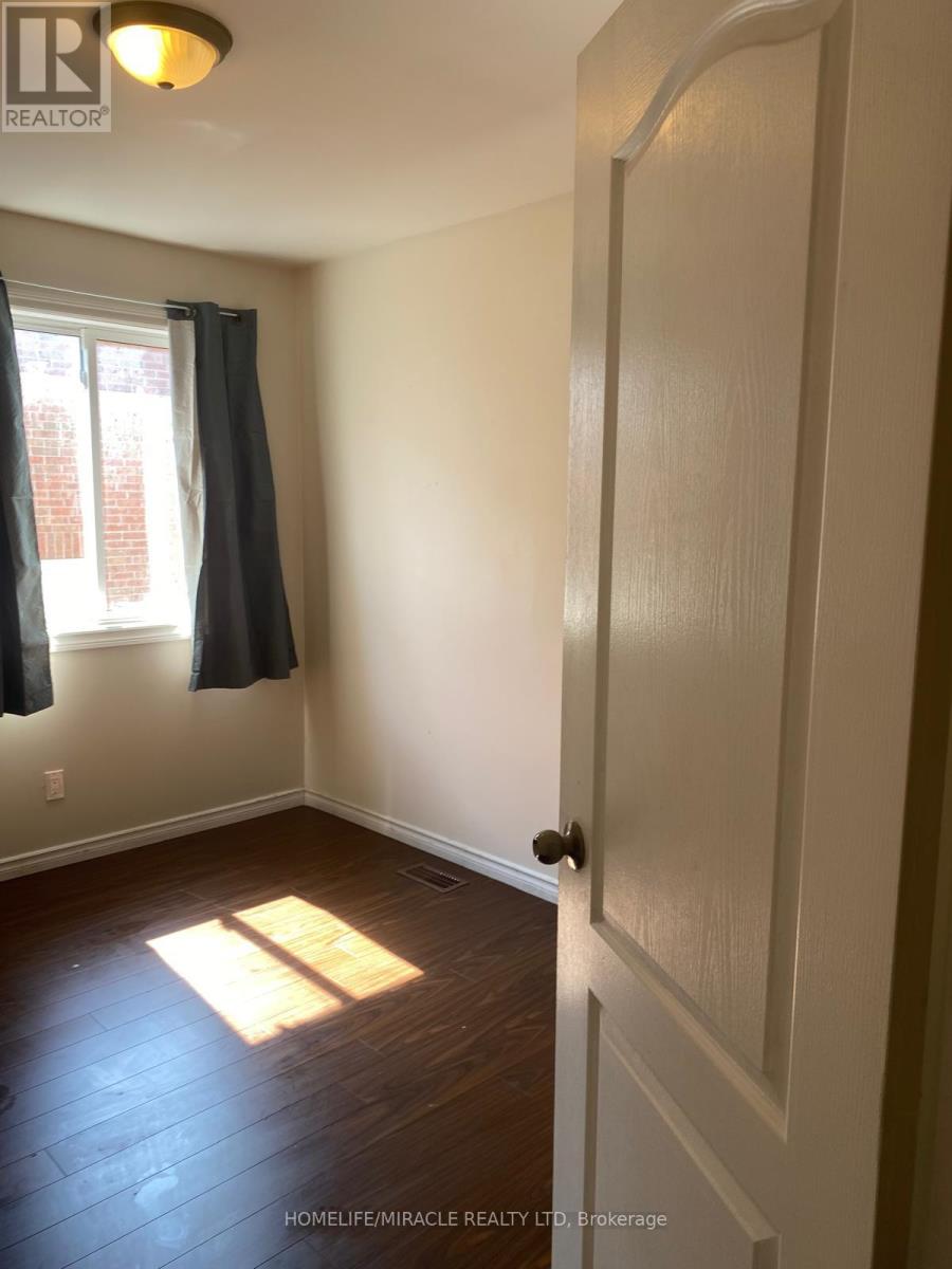 Unit 2 - 18 Ormerod Street, Toronto, Ontario  M1B 2Y2 - Photo 5 - E12676836