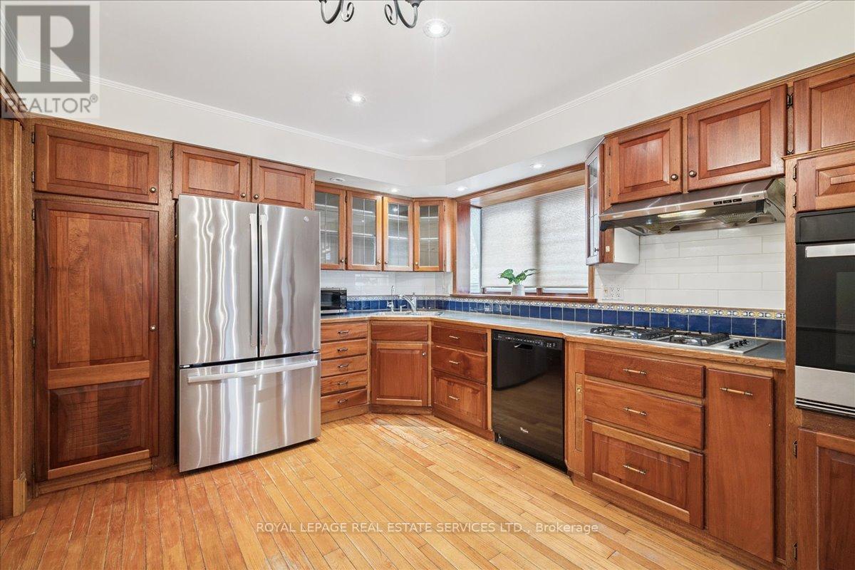 411 Brookmill Road, Oakville, Ontario  L6J 5K4 - Photo 10 - W12601718