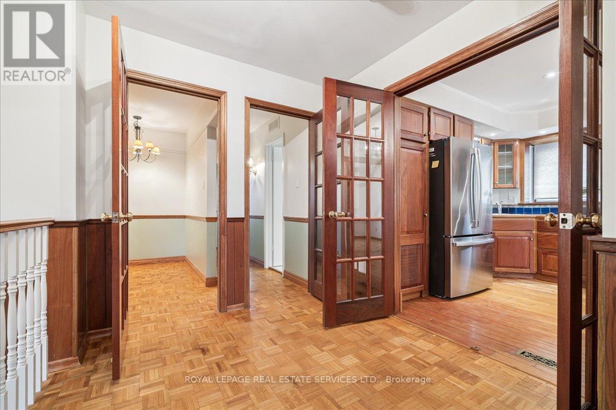 411 Brookmill Road, Oakville, Ontario  L6J 5K4 - Photo 12 - W12601718