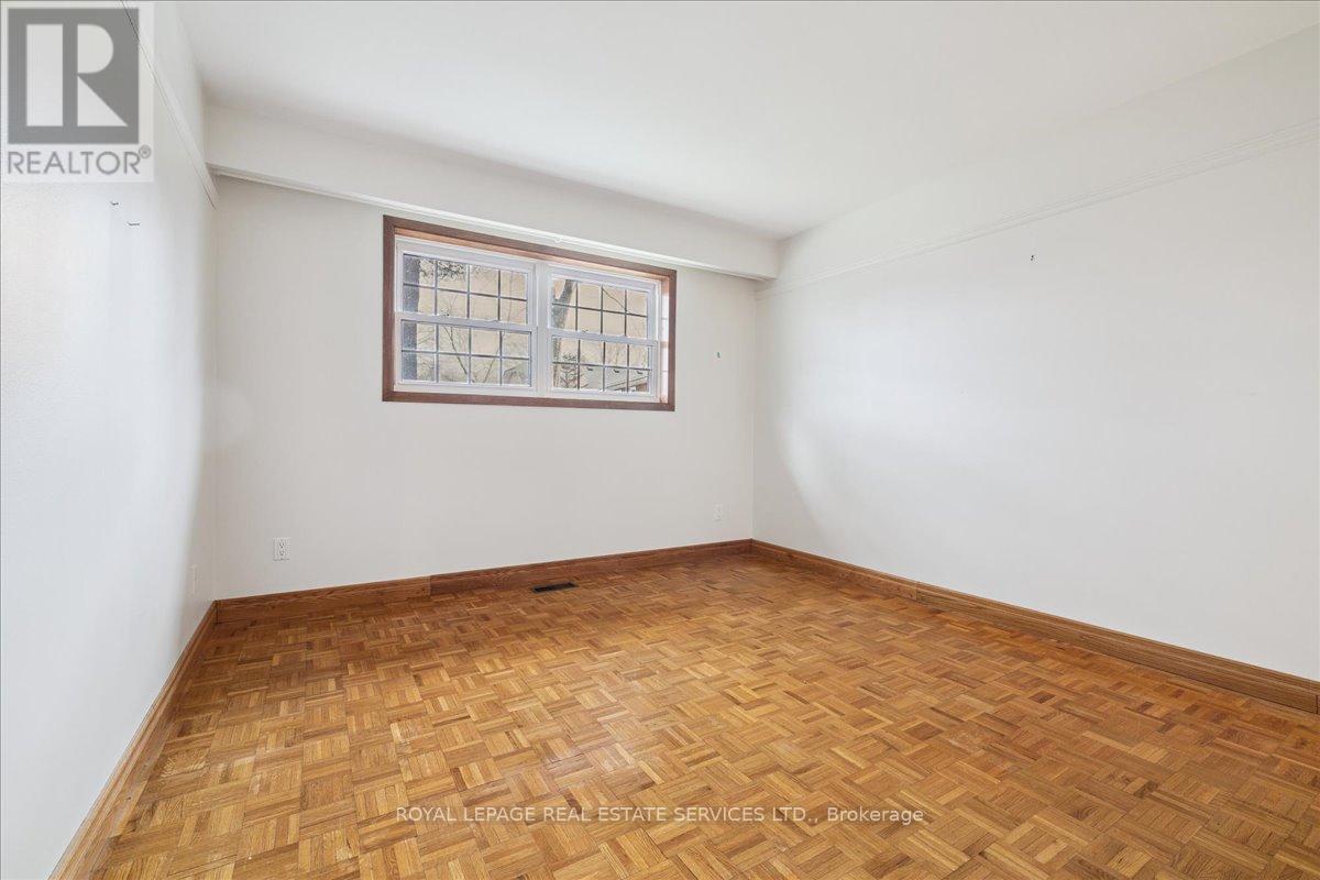 411 Brookmill Road, Oakville, Ontario  L6J 5K4 - Photo 16 - W12601718