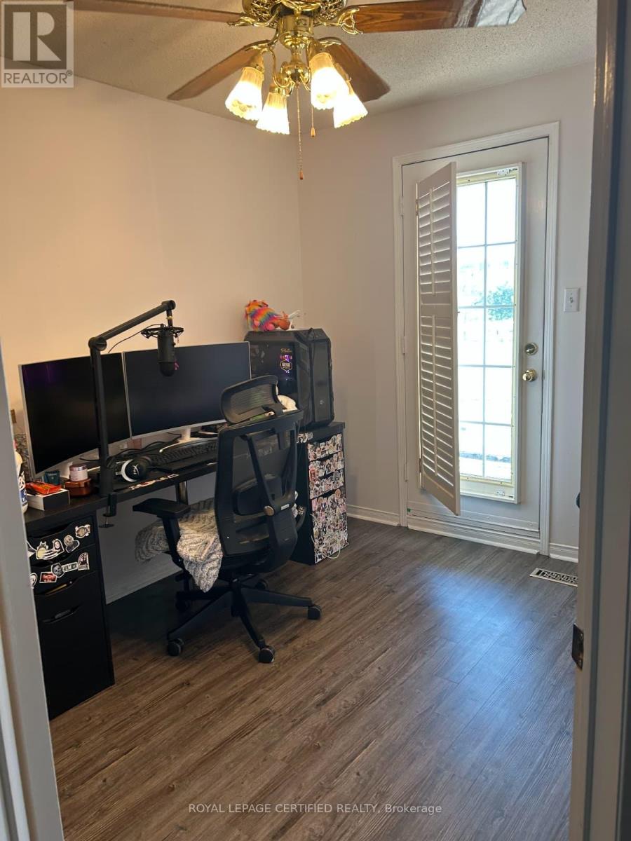 5126 Des Jardines Drive, Burlington, Ontario  L7L 6L7 - Photo 14 - W12674612