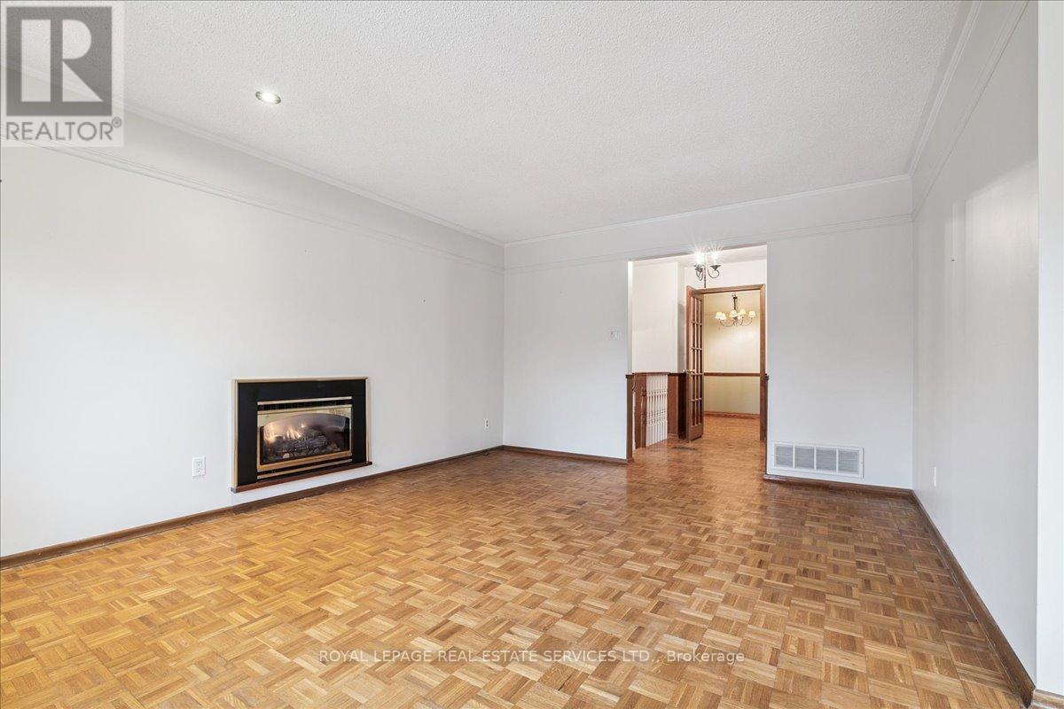 411 Brookmill Road, Oakville, Ontario  L6J 5K4 - Photo 8 - W12601718