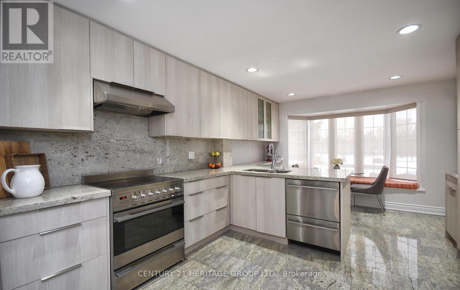 Main & Upper - 175 Bayview Fairways Drive, Markham, Ontario  L3T 2Y9 - Photo 11 - N12676724