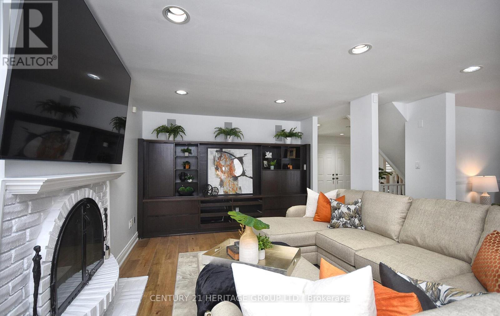 Main & Upper - 175 Bayview Fairways Drive, Markham, Ontario  L3T 2Y9 - Photo 13 - N12676724