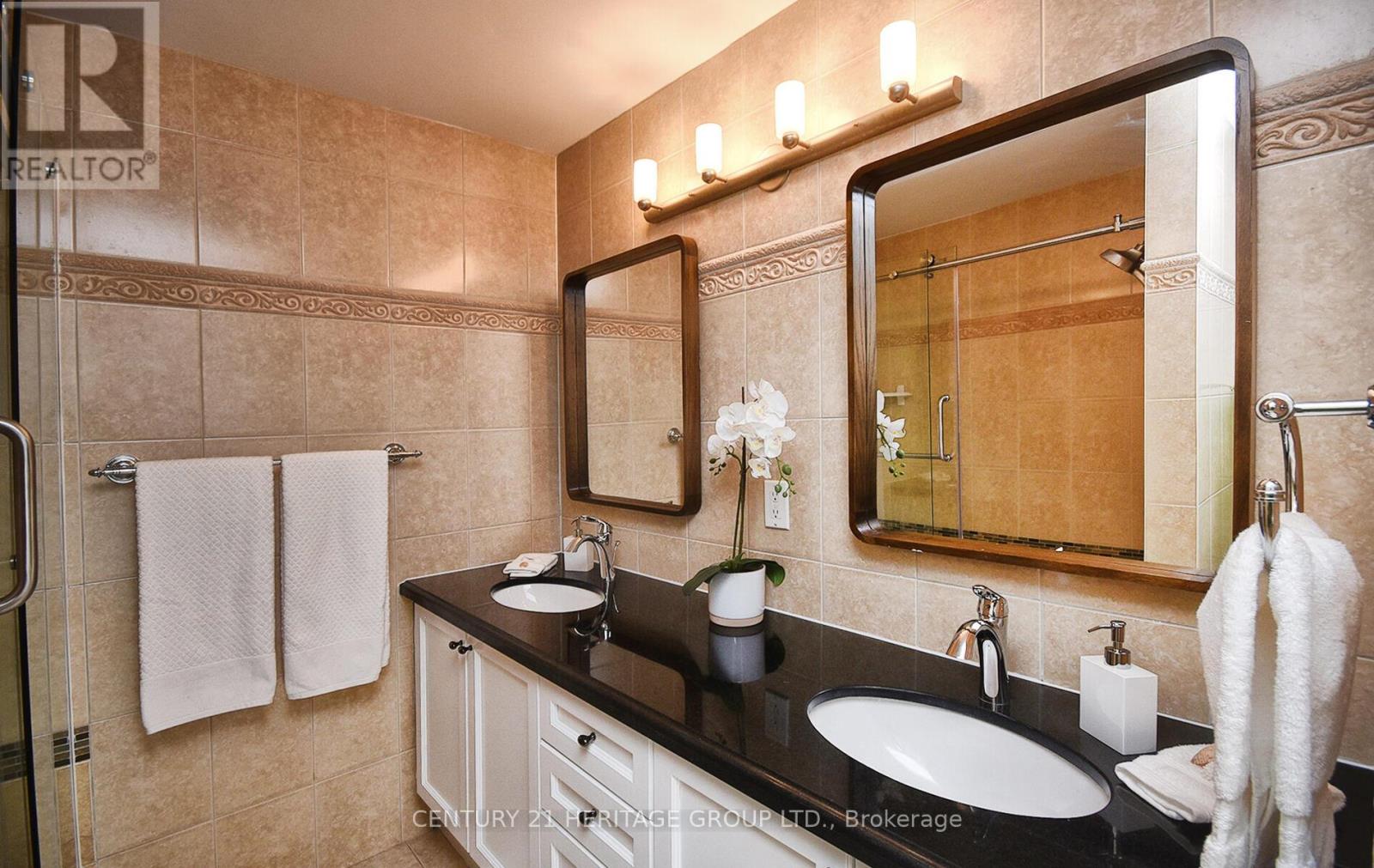 Main & Upper - 175 Bayview Fairways Drive, Markham, Ontario  L3T 2Y9 - Photo 27 - N12676724