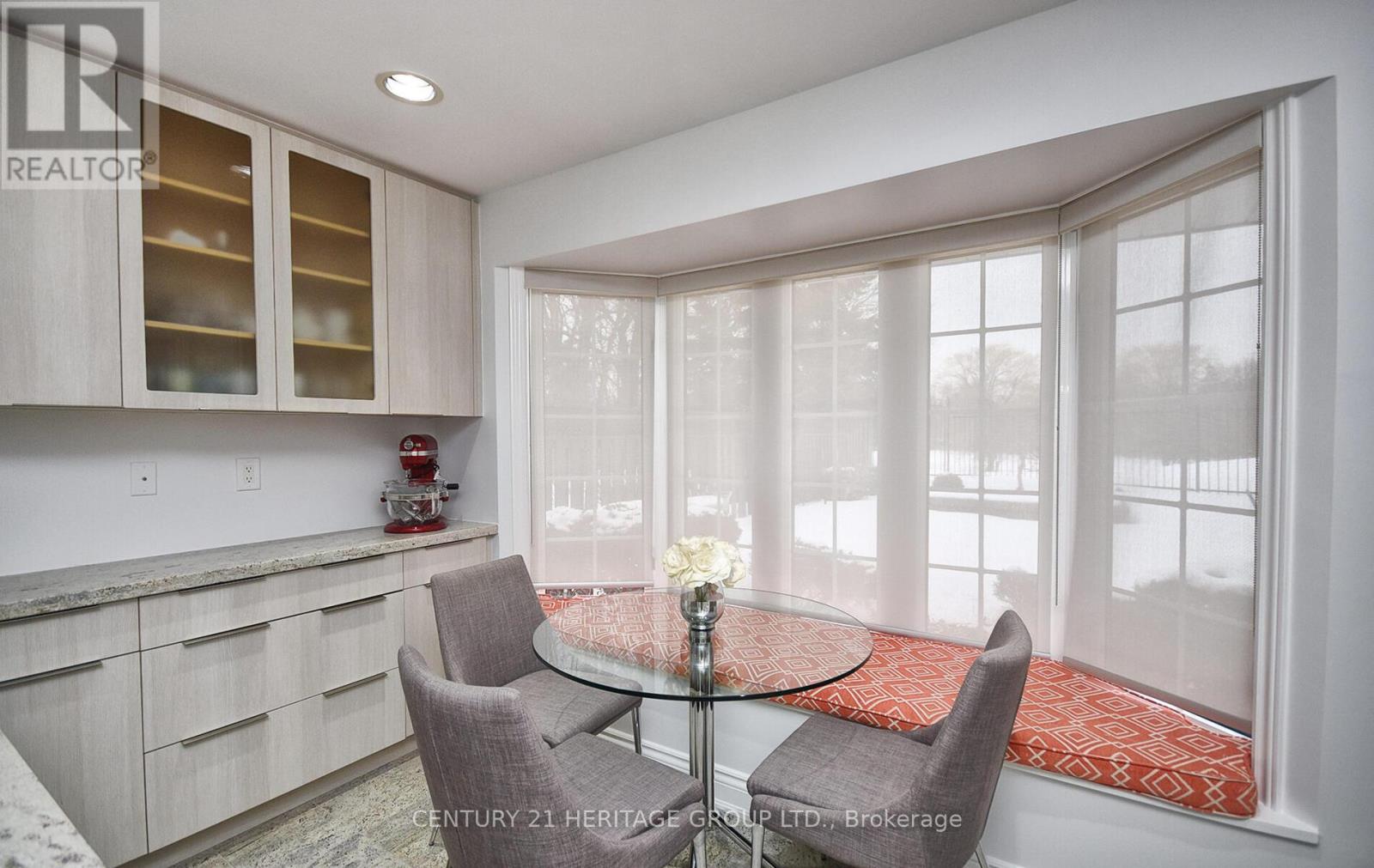 Main & Upper - 175 Bayview Fairways Drive, Markham, Ontario  L3T 2Y9 - Photo 9 - N12676724