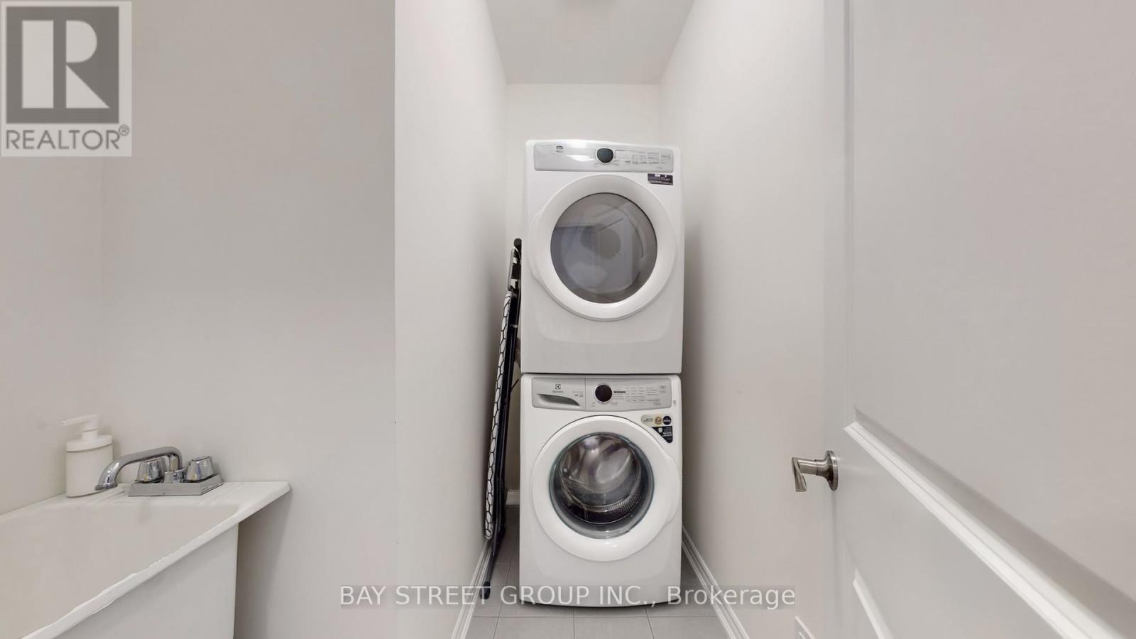 80 Puisaya Drive, Richmond Hill, Ontario  L4E 1L2 - Photo 26 - N12676778