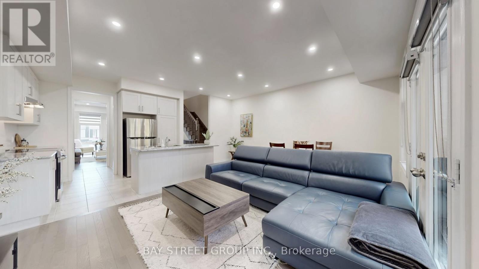 80 Puisaya Drive, Richmond Hill, Ontario  L4E 1L2 - Photo 7 - N12676778