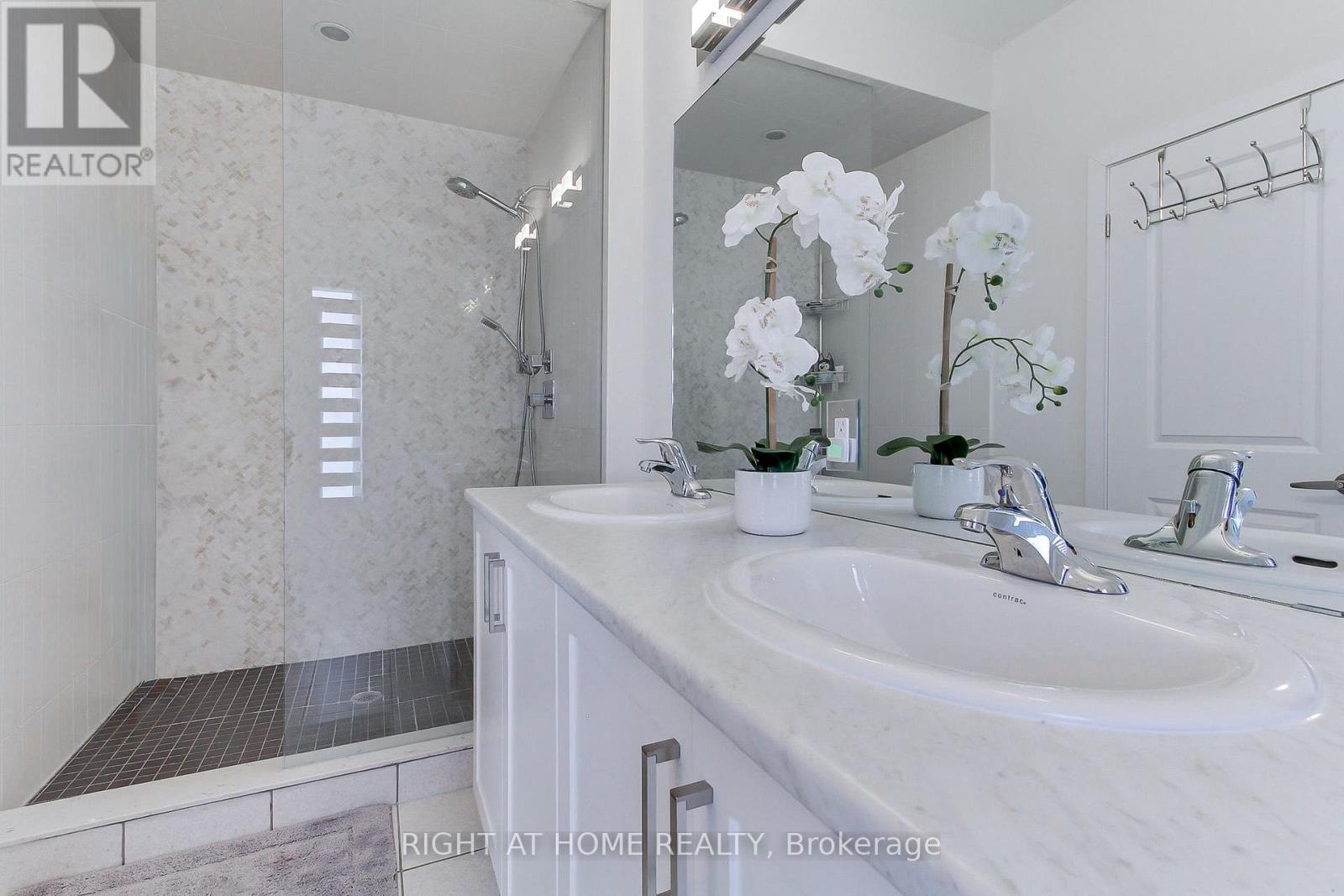 14 Pageant Avenue, Vaughan, Ontario  L4H 4R3 - Photo 35 - N12676828