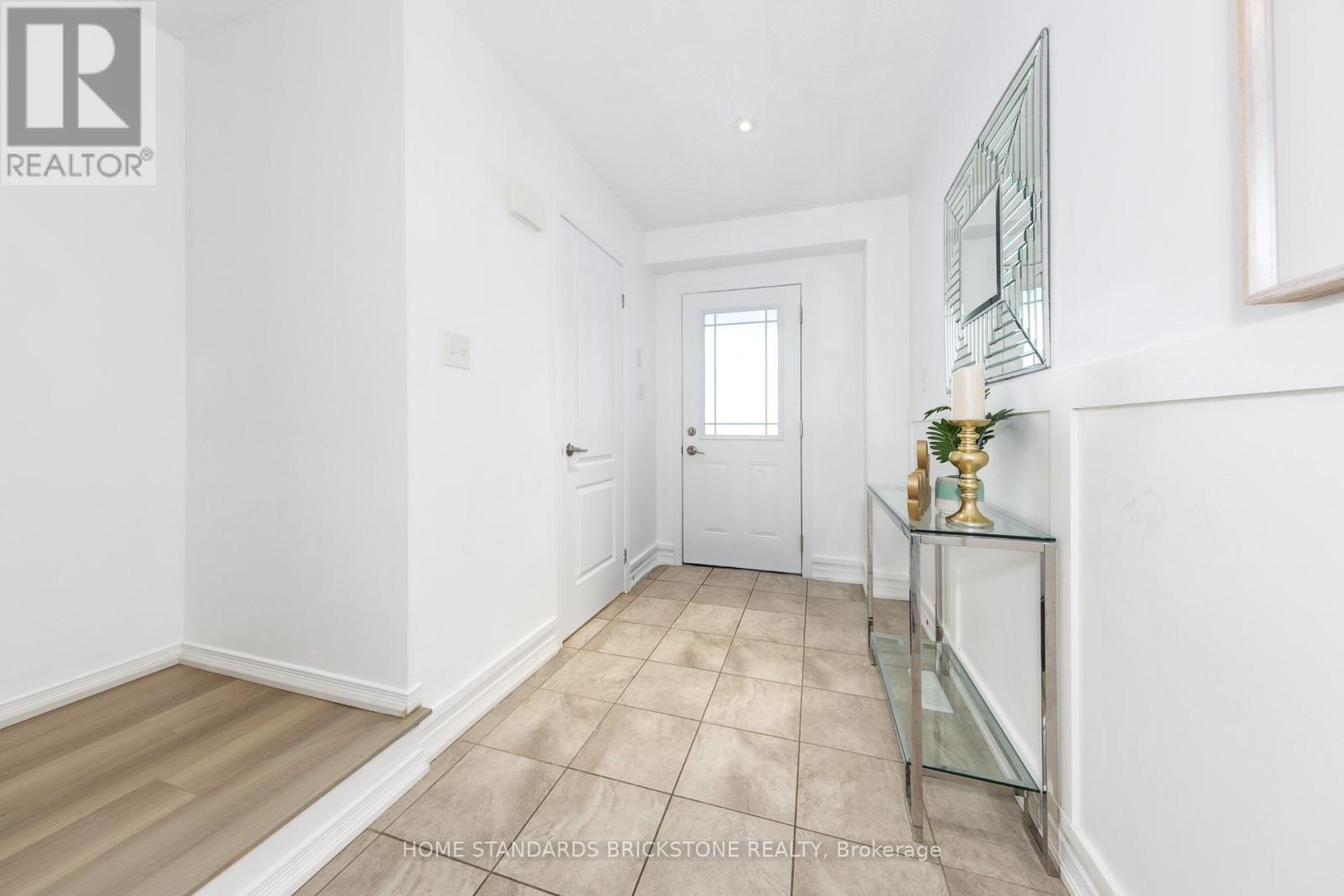 90 Frank's Way, Barrie (Allandale), Ontario  L4N 3J1 - Photo 6 - S12676752