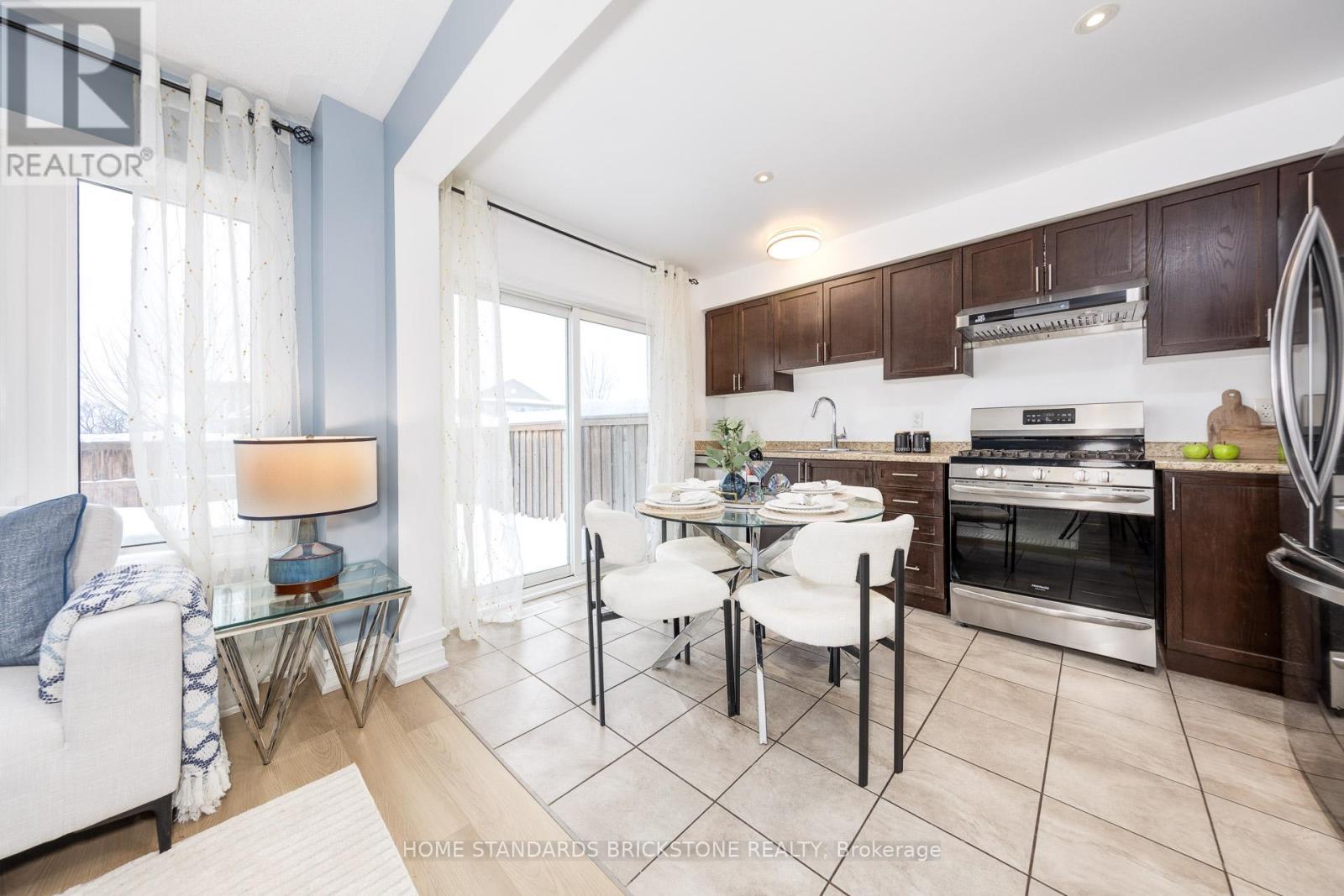 90 Frank's Way, Barrie (Allandale), Ontario  L4N 3J1 - Photo 8 - S12676752