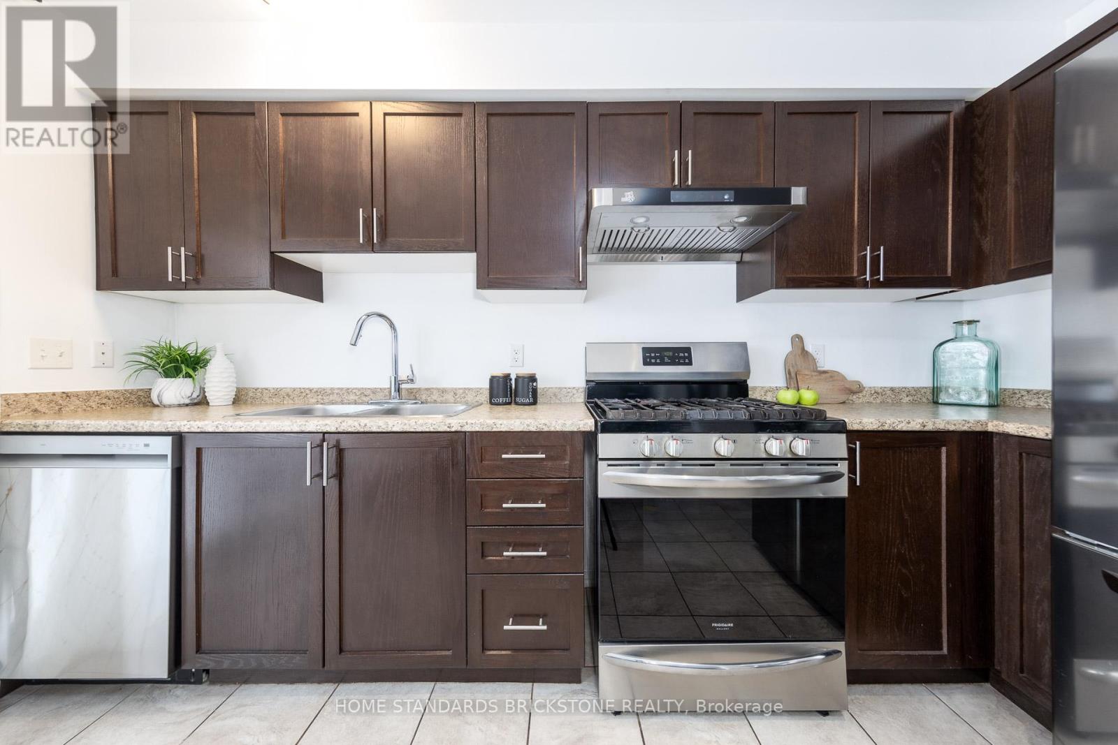 90 Frank's Way, Barrie (Allandale), Ontario  L4N 3J1 - Photo 9 - S12676752